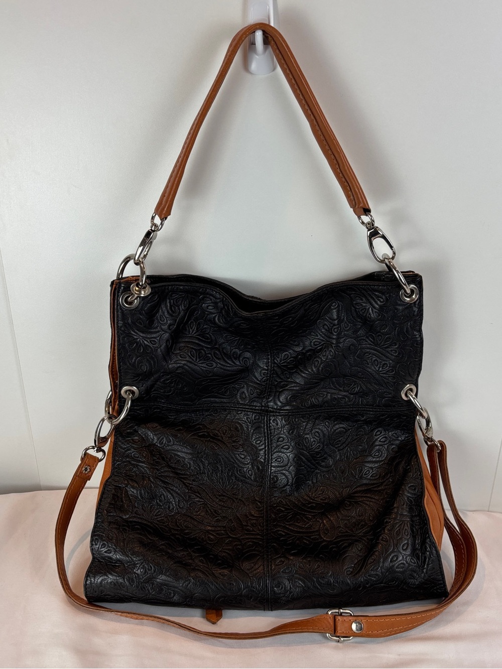 Genuine Italian Leather Embossed Large Purse Black Tan Adjustable Straps Bag